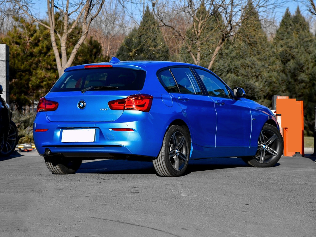 20万,进口宝马两厢车,宝马一系,操控很宝马