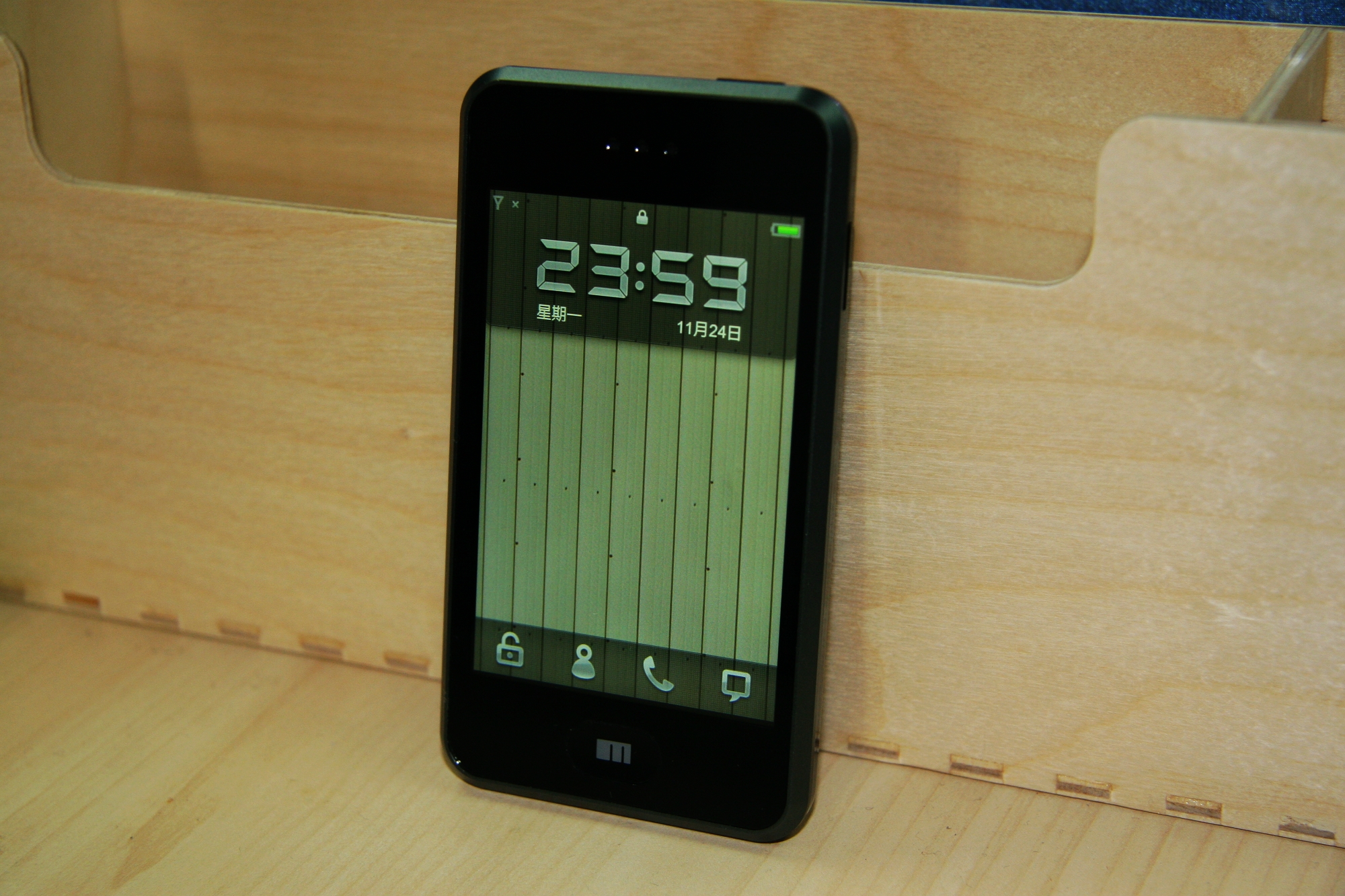 魅族m8是魅族第一款手机产品,也是国内真正的首部智能机,被誉为"国产