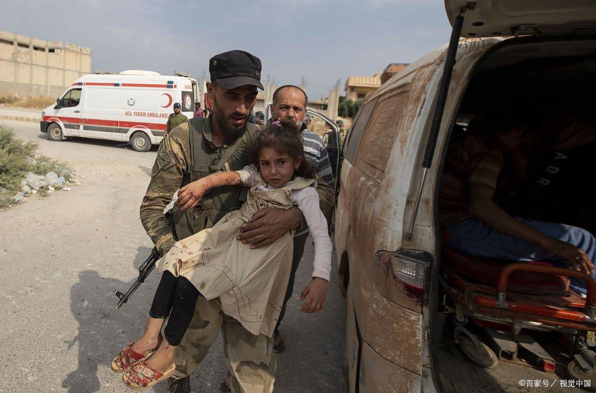 虽说塔利班干不过美国,但干地方军阀像切菜,起源就是有女孩被当地小