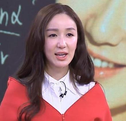 被玻尿酸毁掉的明星,娄艺潇变"窝瓜脸",而周迅击溃了网友食欲