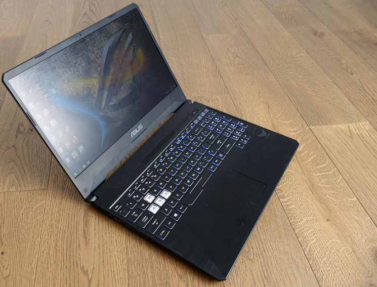 华硕tuf fx505:英特尔处理器和构建使其成为可靠游戏笔记本电脑