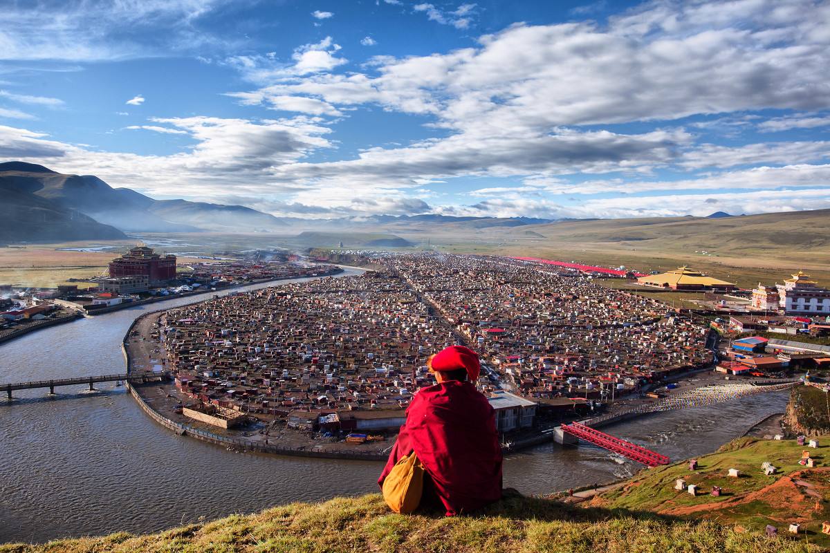 中国最大的尼姑庵,超2万名女尼在此苦修,但一特殊规定令人不解