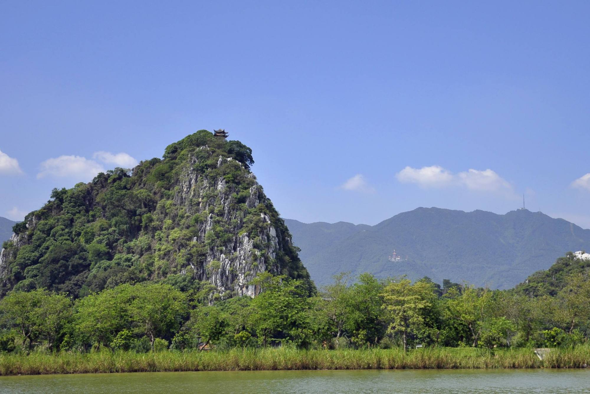 廣東省肇慶市肇慶七星巖旅遊景點介紹