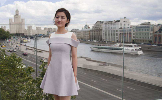 恭喜!杨茗茗宣布产子,主持俄罗斯世界杯大火,老公二婚条件优越