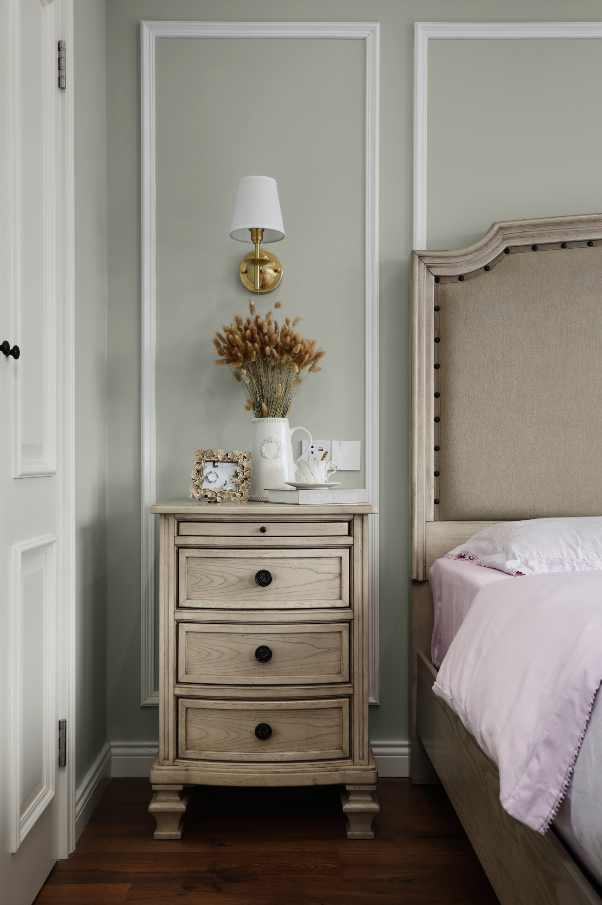 129㎡带阁楼的新房,简美式风的设计,石膏线做造型,简单又好看!