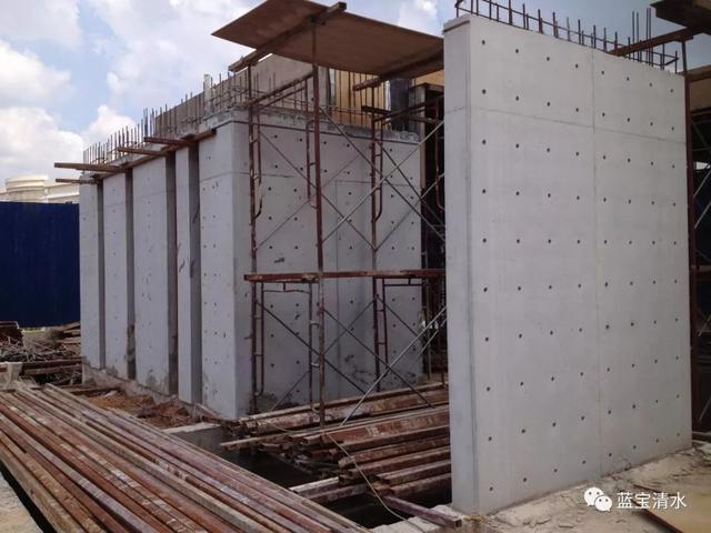 真实质感的清水混凝土是设计,工艺,浇筑过程及整体细致的表现,体现的