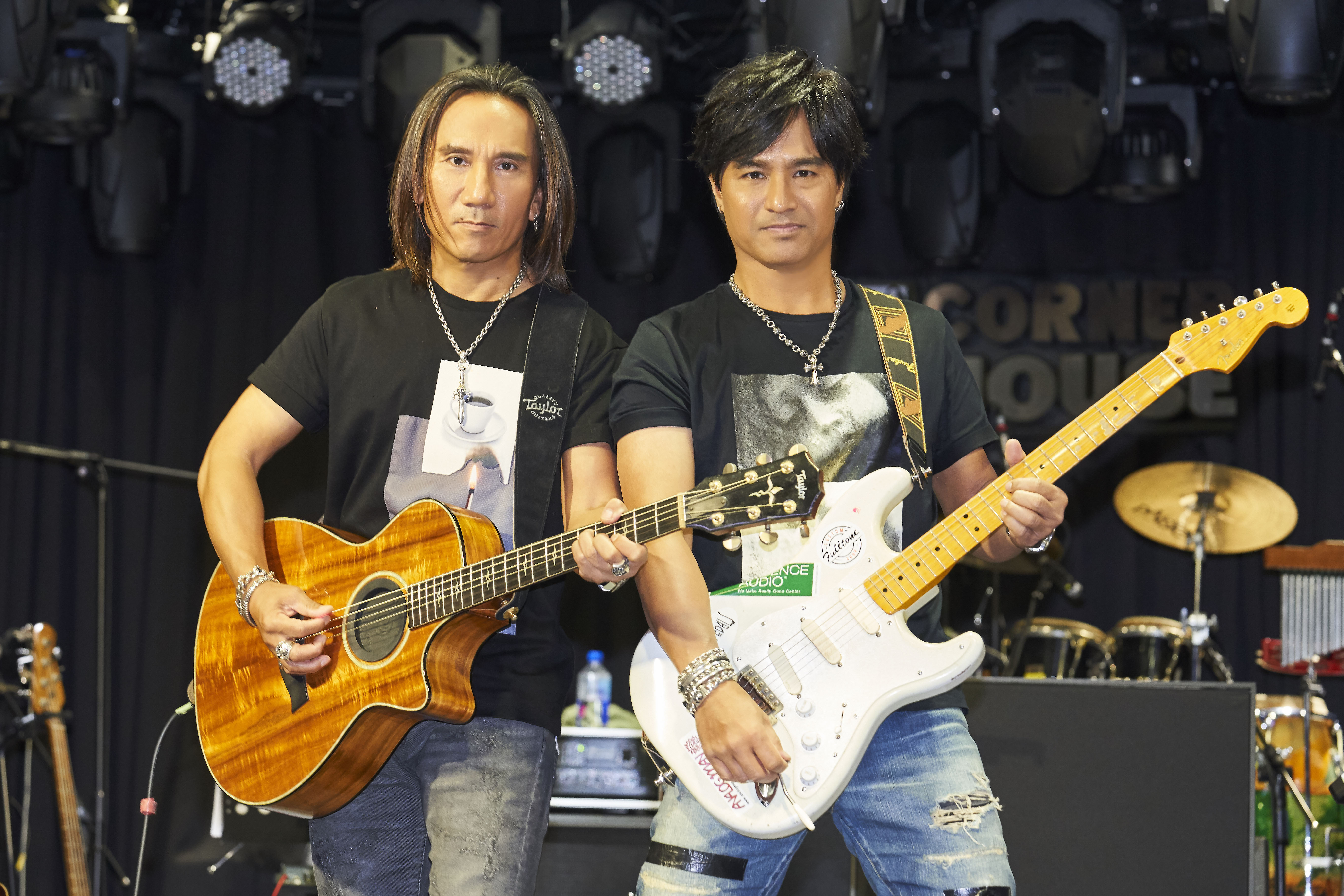 ktv唱歌必点的5首歌曲,没有唱功也能唱得好,麦霸都从这些开始练