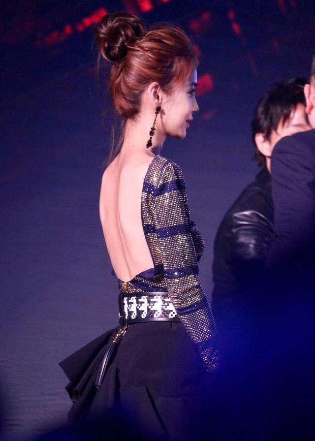 女明星的露背装合辑,赵丽颖甜美杨颖性感,范冰冰蒋欣不忍直视