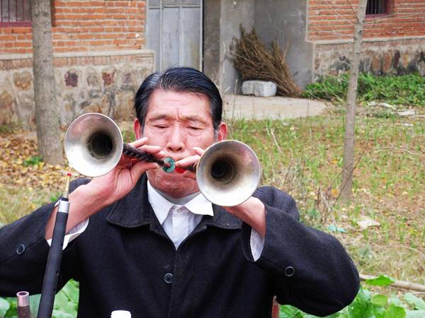 农村红白喜事传统习俗唢呐班,如今的年轻人很少有人学习这手艺了