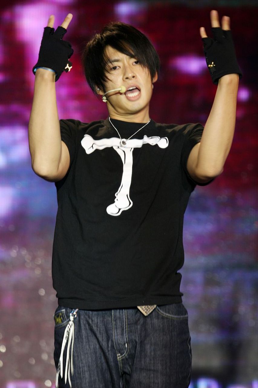 当年f4里面看,最不帅的就是吴建豪,没想到,多年过去之后才发现,最个性