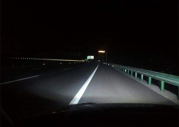 晚上高速路上图片