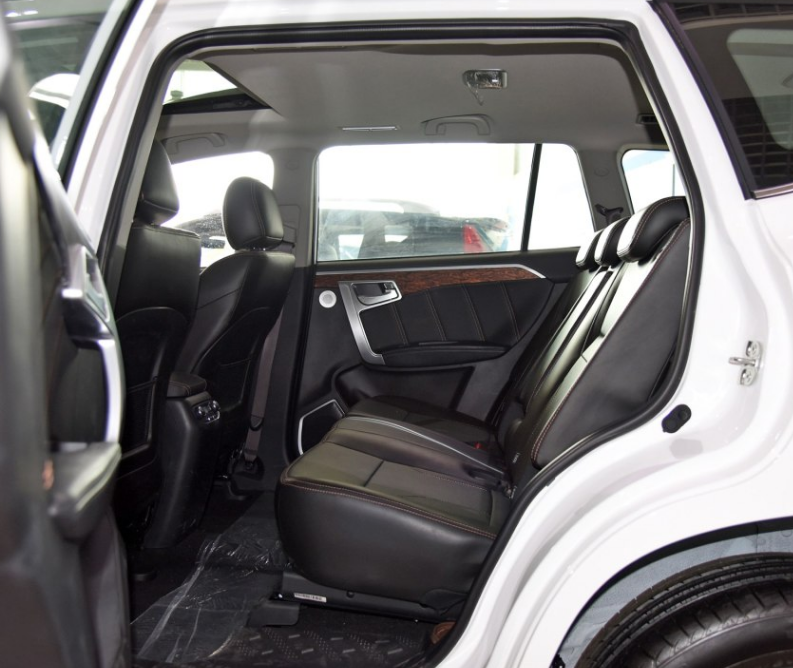 空间给力大家有目共睹的就不说了,空间是我比较喜欢的一点,挺大的,我