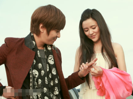 金桢勋遭女友起诉!或面临人设崩塌,网友:曾经的小王子也是渣男