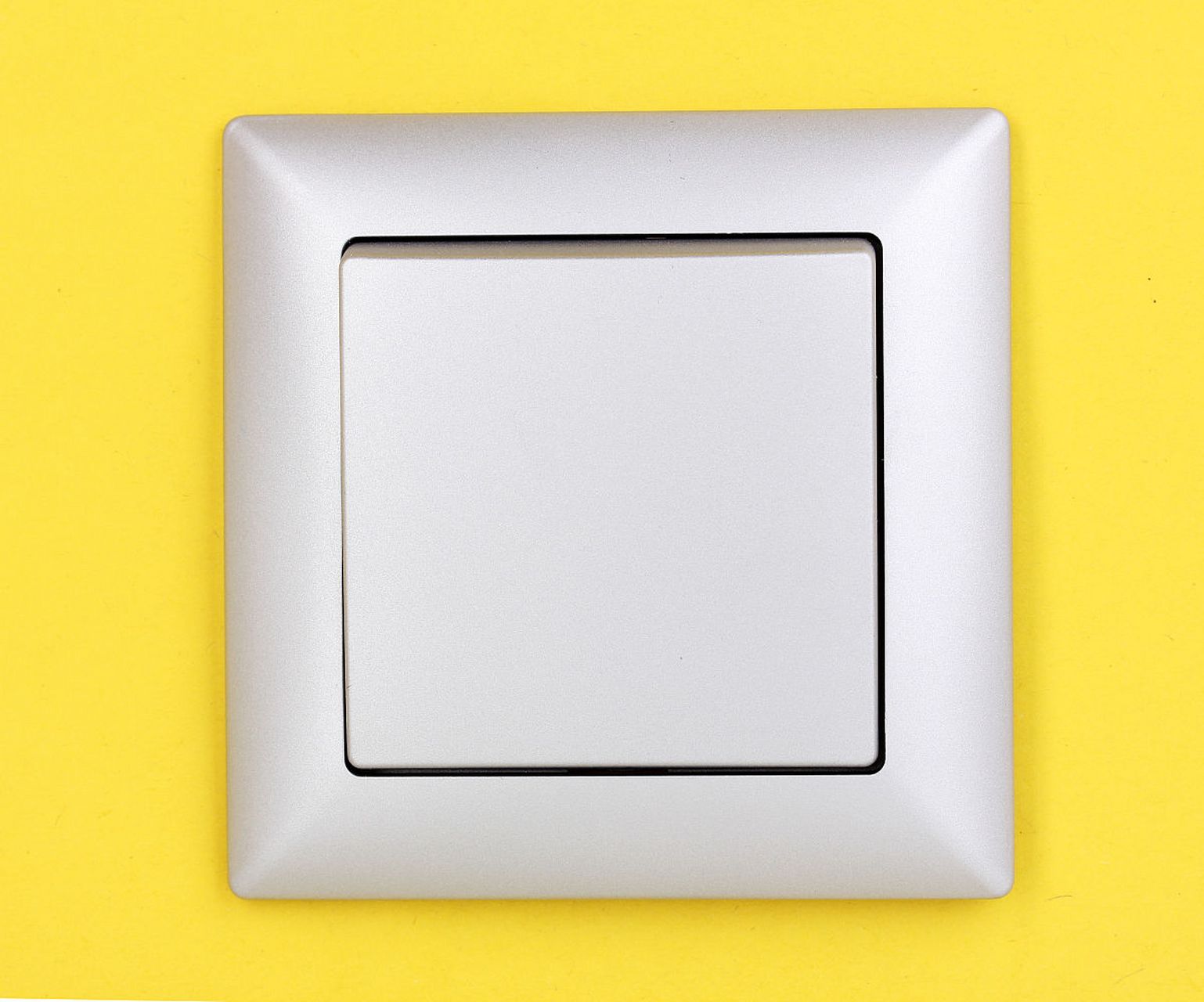 一种在开关上设计了led指示灯的开关,通过灯光的亮暗来显示开关的状态