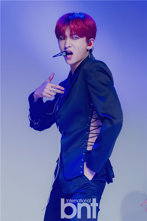 洪殷基举行showcase 散发独特性感魅力