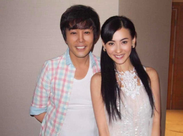 力挺张柏芝!知名造型师甄继先怒怼向太:看不惯有些人的丑恶嘴脸