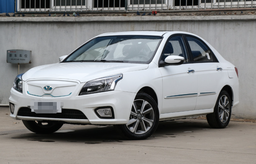 华骐300e,之美,新颖的造型设计,不一样的外观,散发出青春气息