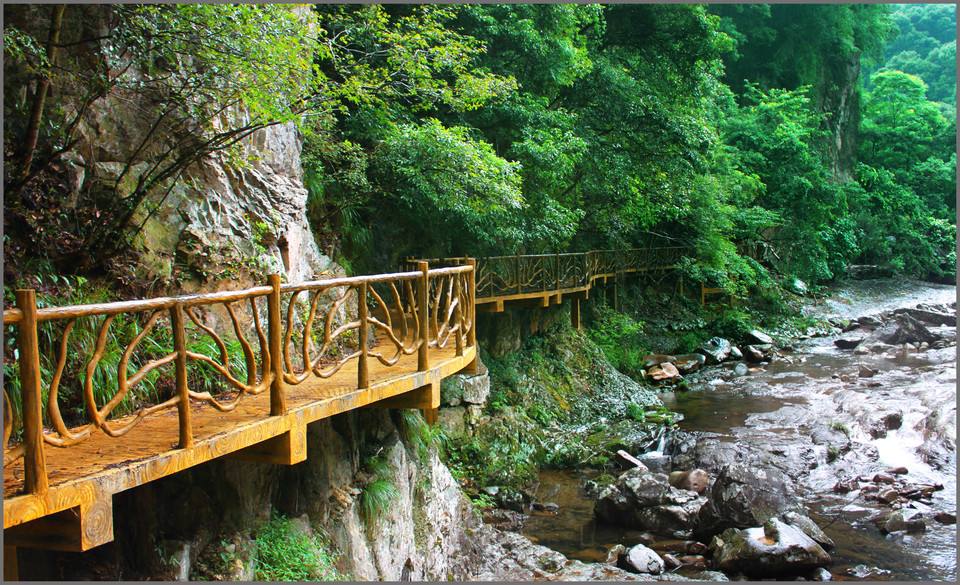 云顶山游记:寺庙里的庭院,非常别致