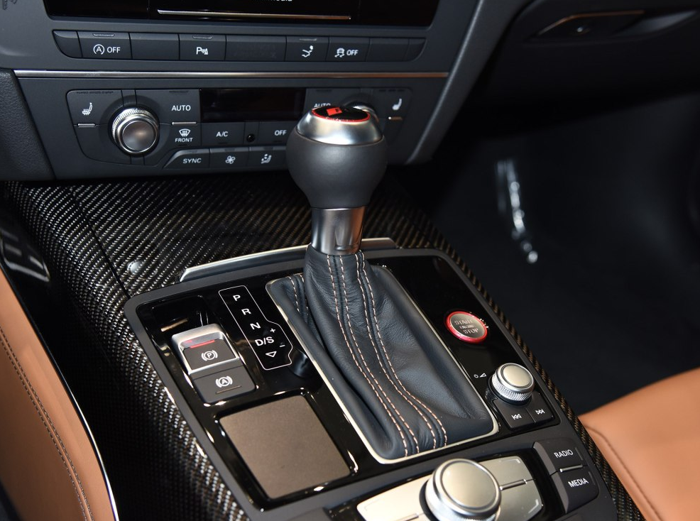 一起品鉴集优雅舒适于一身的 奥迪rs 7的低调奢华