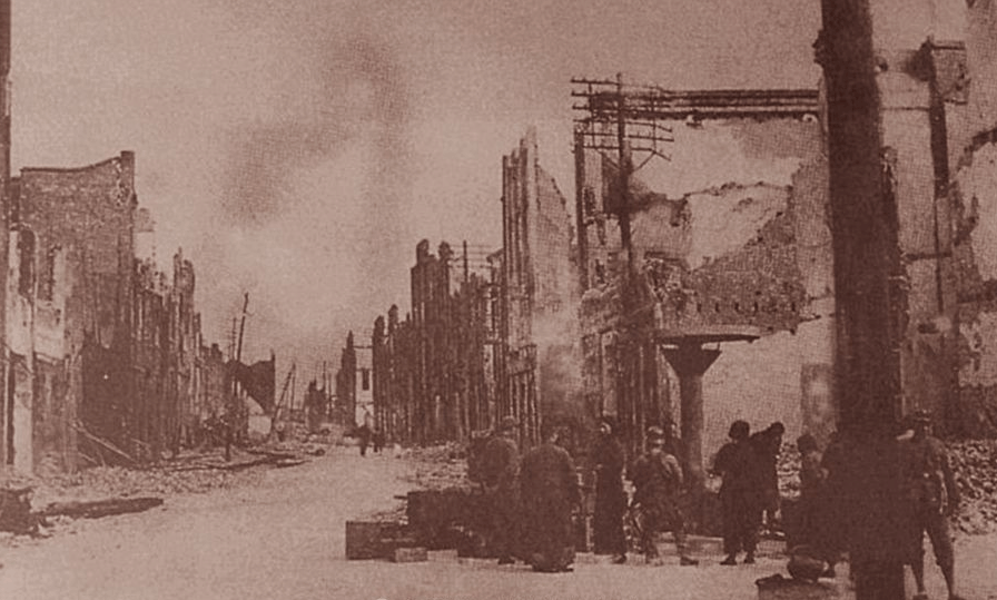 文夕大火究竟有多惨?长沙9成建筑化为灰烬,损失高达10亿元