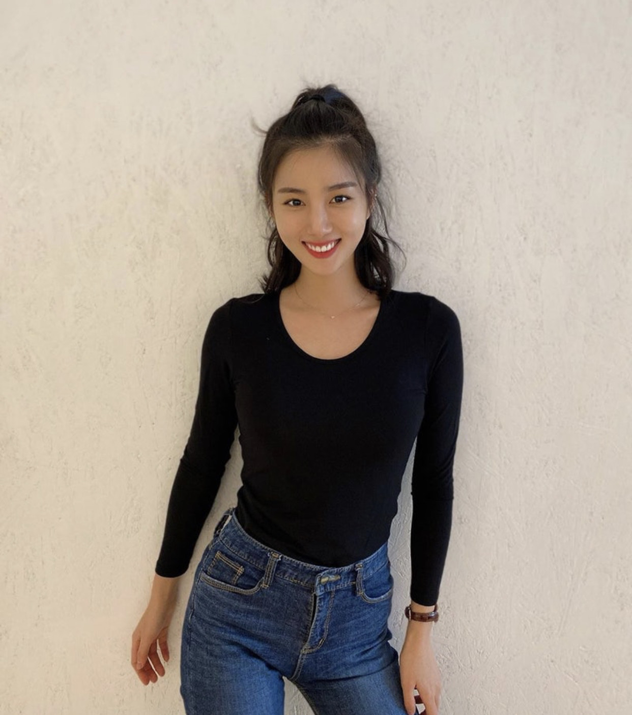 韩国前女团成员申智秀转行做健身教练靠普拉提pilates练出s曲线