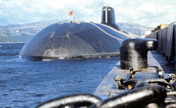 人类史上最大潜艇,排水量和航母相当,杀伤力相当于6枚原子弹