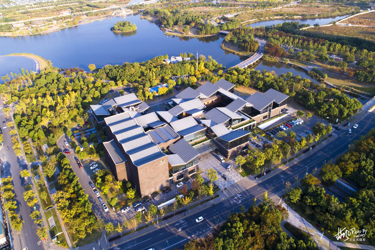 上海嘉定图书馆 转载自百家号作者:蓝风摄影