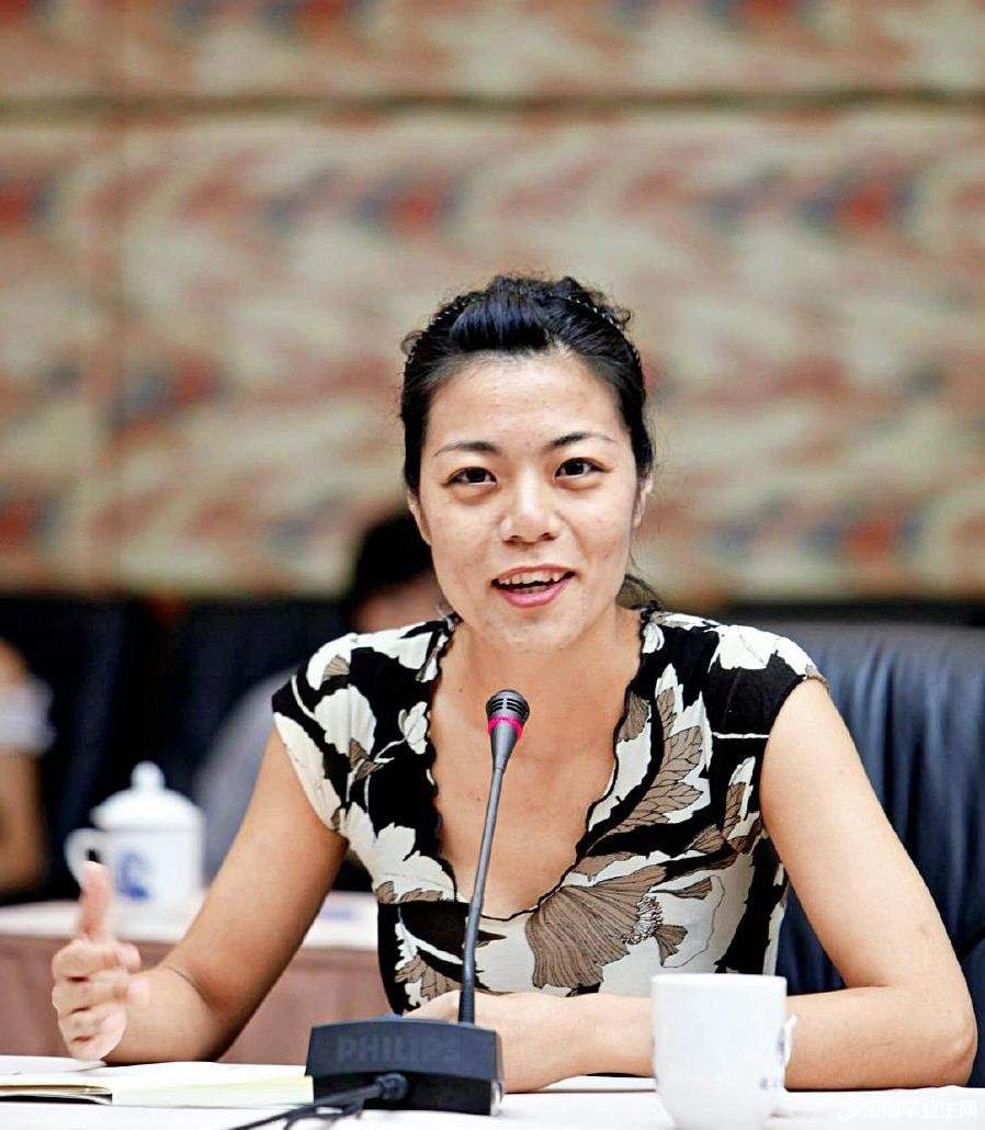 她是复旦大学最美的女博士,被称为中国最美的网红女教师!