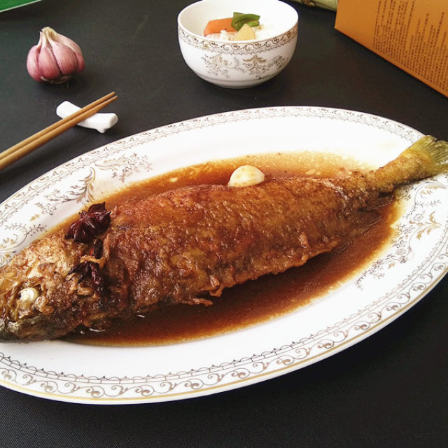 家熬黄花鱼,肉质鲜美,口味嫩滑,做法很简单