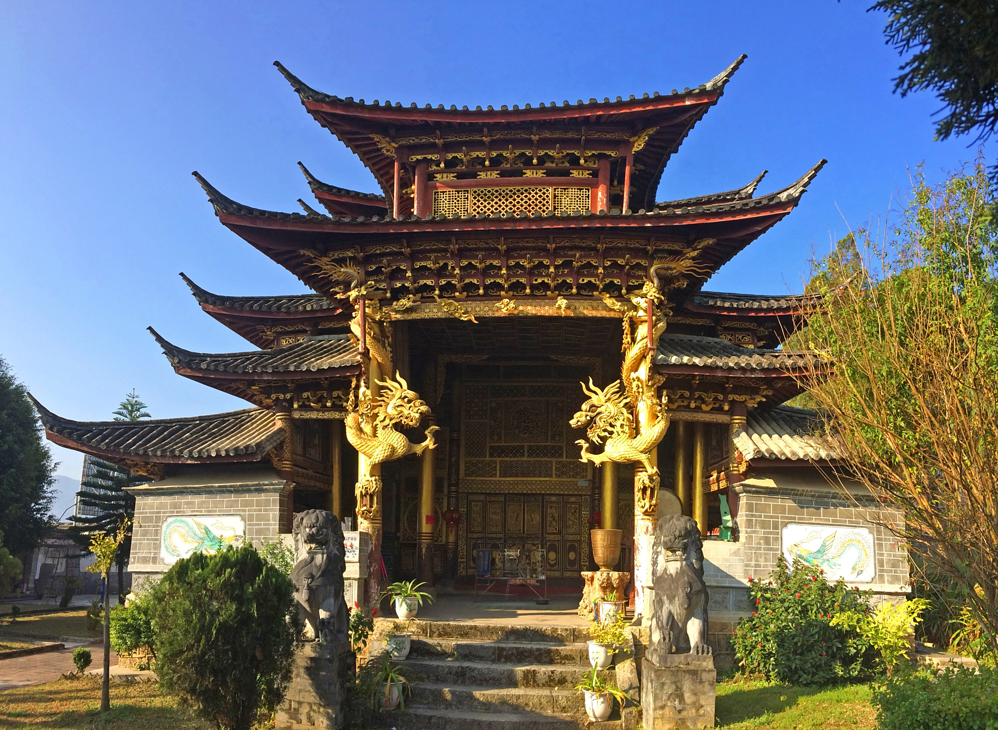 来到阿佤山,来到沧源寻访广允缅寺,感悟洗涤心灵的南传佛教