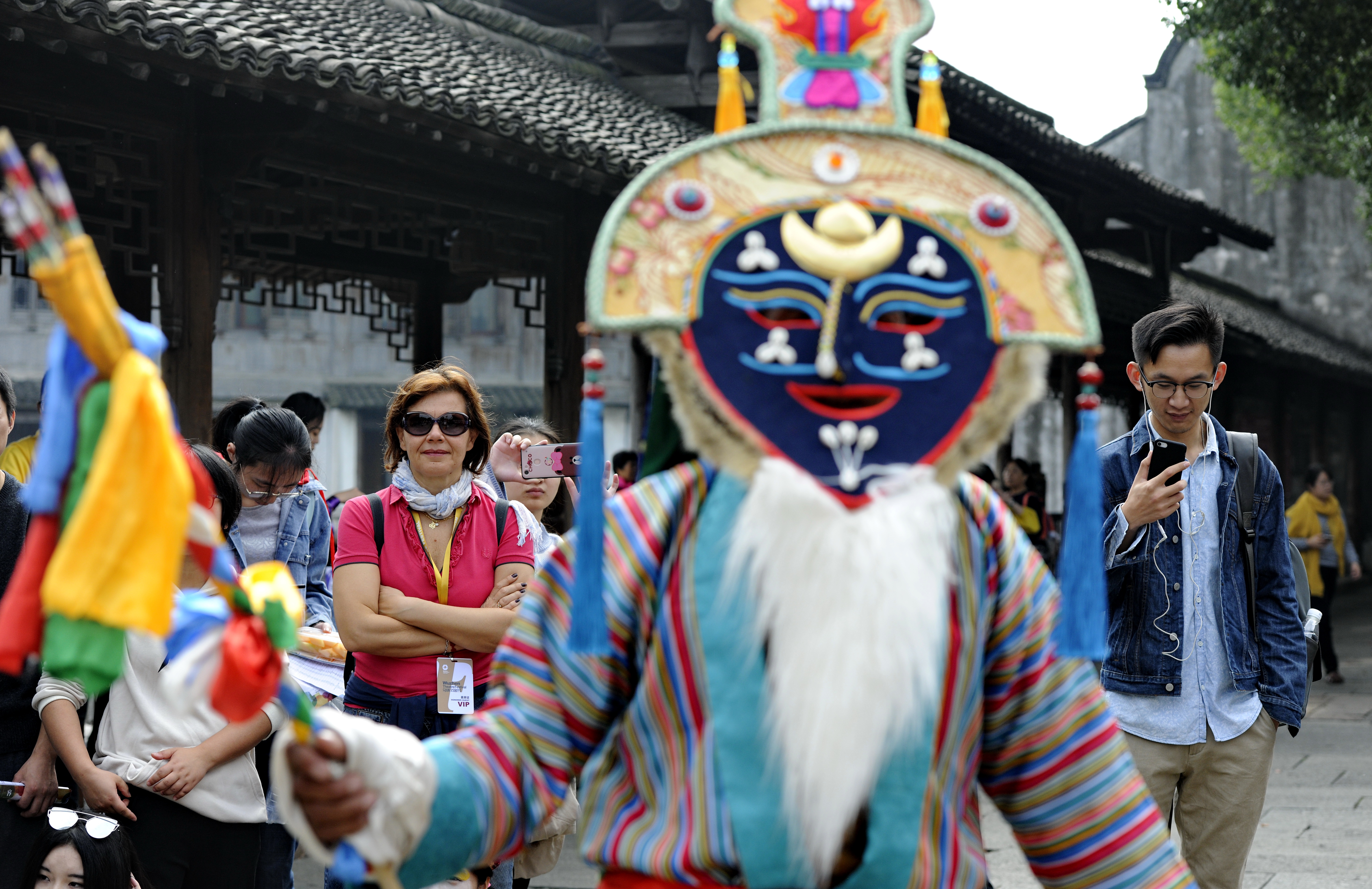 一鼓一钹十八人 珠峰藏戏沉浸水乡乌镇(2)
