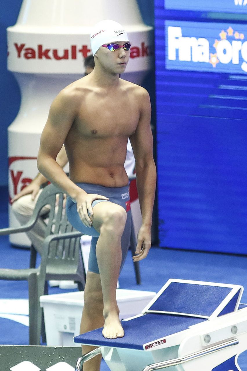 7月28日晚上在日本福冈举行的世界游泳锦标赛中,中国选手覃海洋打破