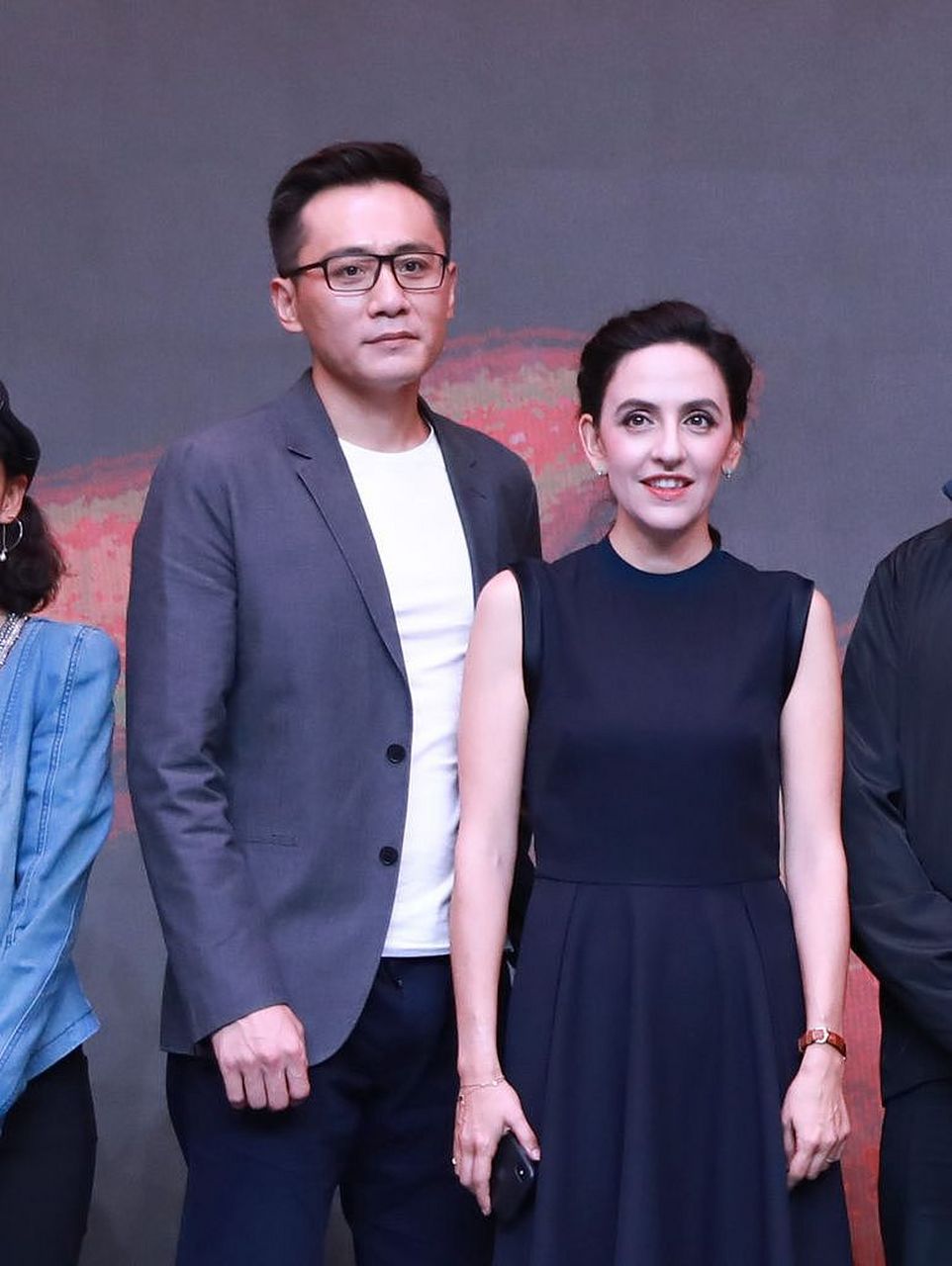 这几天,演员刘烨的法国籍妻子安娜跟一帮中国民谣老炮齐聚大理,伊犁等