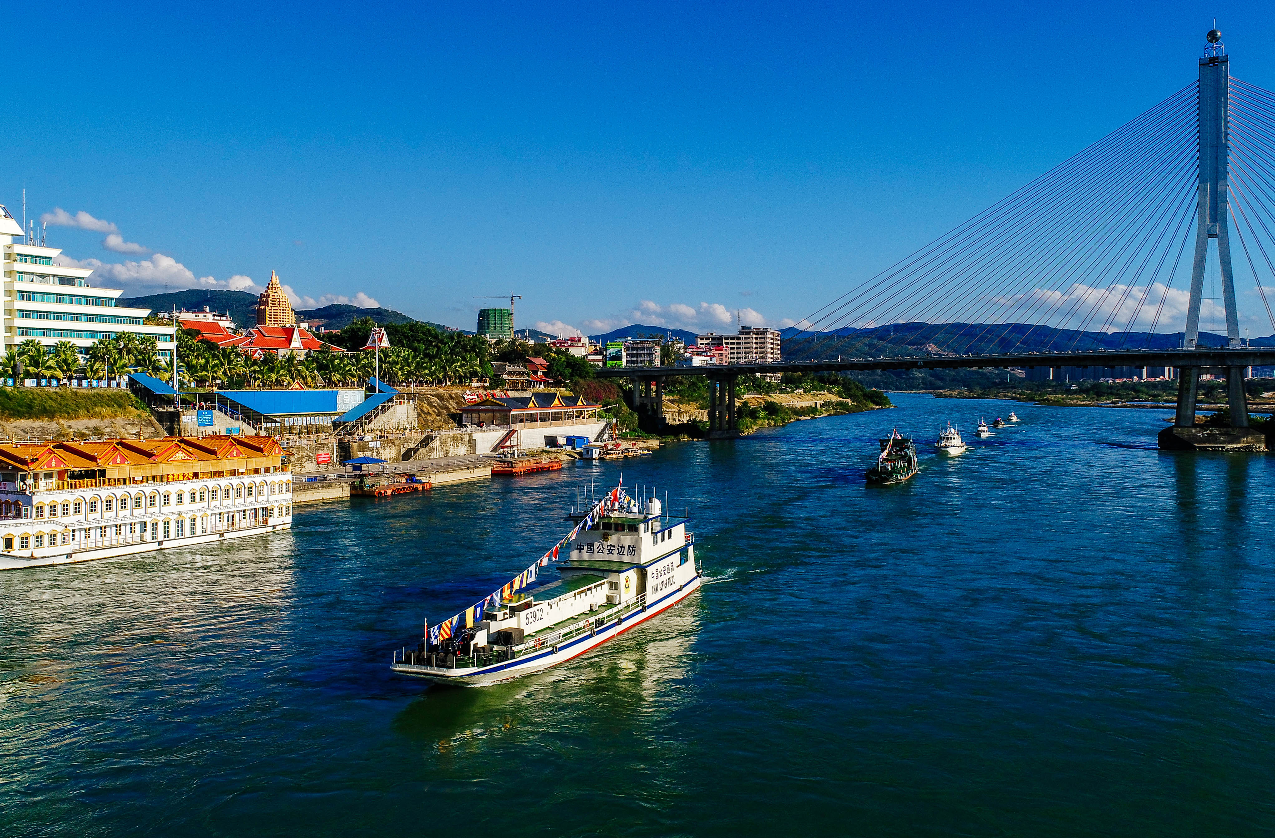 澜沧江-湄公河:昔日"鬼门关",今日"黄金道"