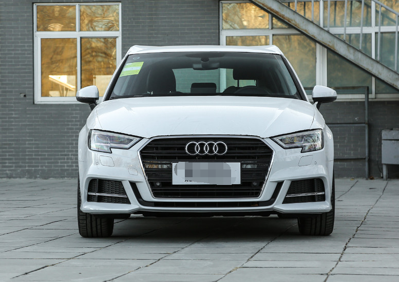 外观漂亮流线型的奥迪a3两厢