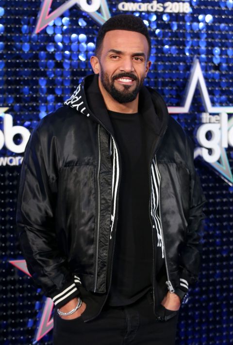 克雷格·大卫在《爱情岛》中意外现身,在别墅泳池派对上担任dj