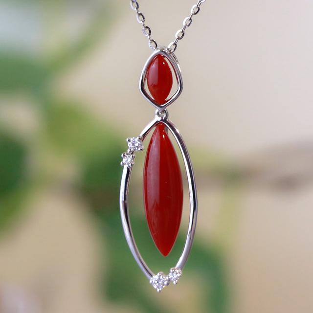 精品18k白金钻石镶嵌日本阿卡红珊瑚吊坠奢华闪耀