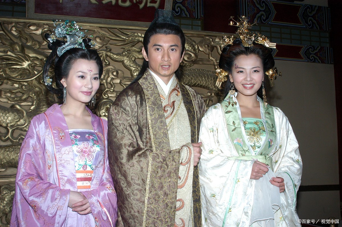 南唐后主李煜,妻子生病时他在忙什么呢?戴眼镜的扶好眼镜坐稳了