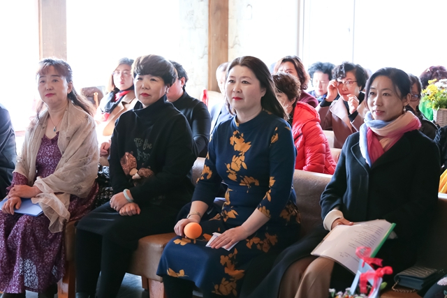 海子离世30年 诗歌真情暖人间 "春满人间海子诗歌音乐会"举办