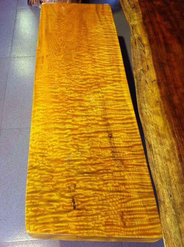 商品专题_木金丝楠木历史悠久,其凭借着自身独有的富丽堂皇的颜色和