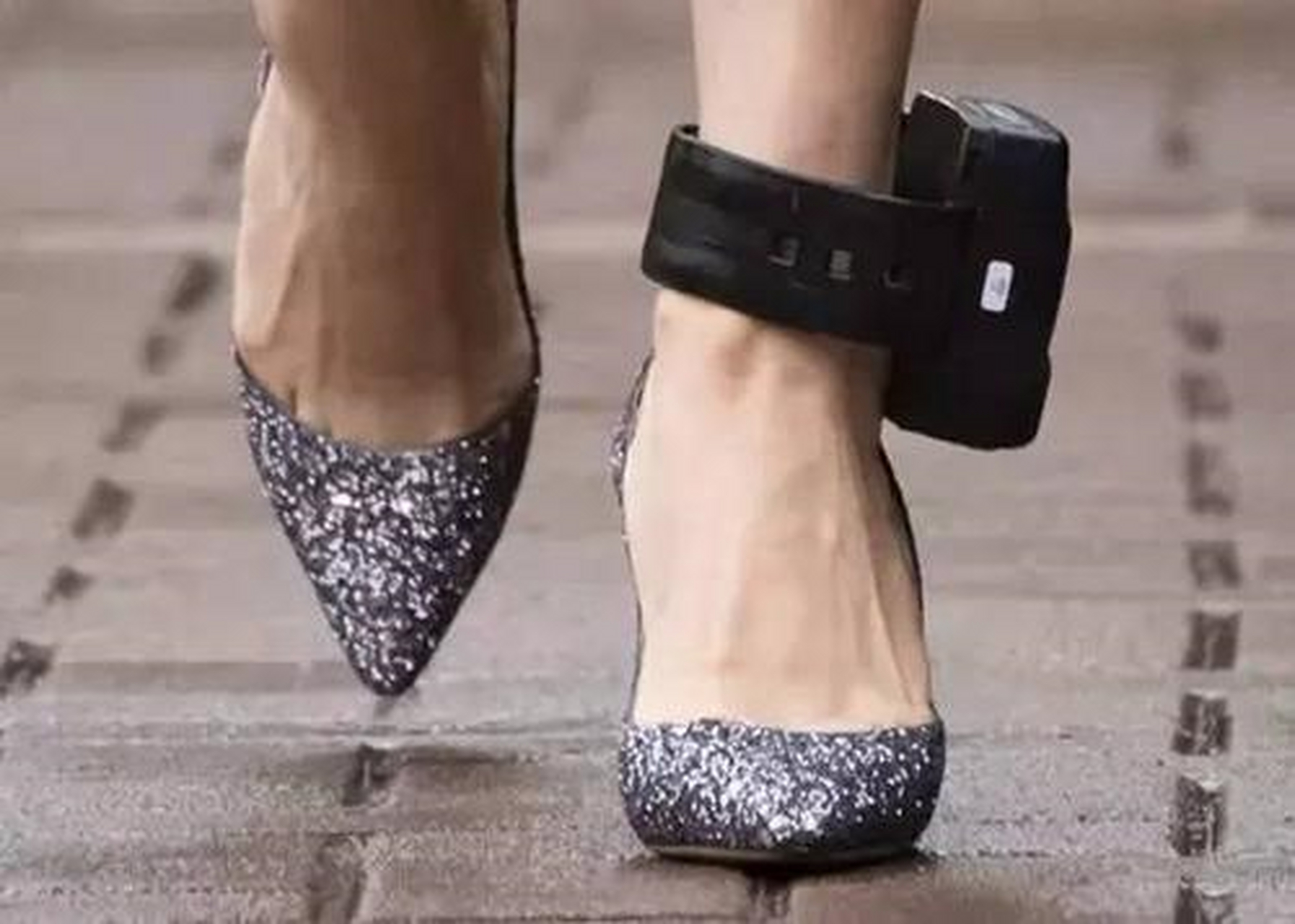 任正非谈孟晚舟:抓她可能抓错了,软禁下仍在学习和办公!