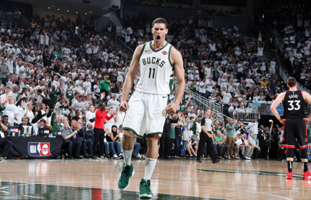 神兵天降!季后赛得分新高,大洛佩斯爆砍29 11集锦