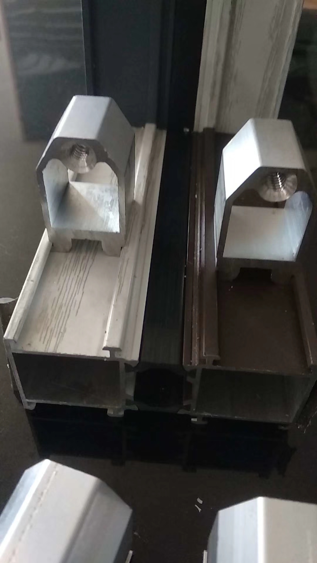 中柱角码