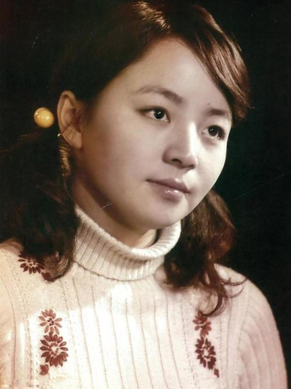 宋丹丹说她高考那年19岁,但却遭遇初恋.