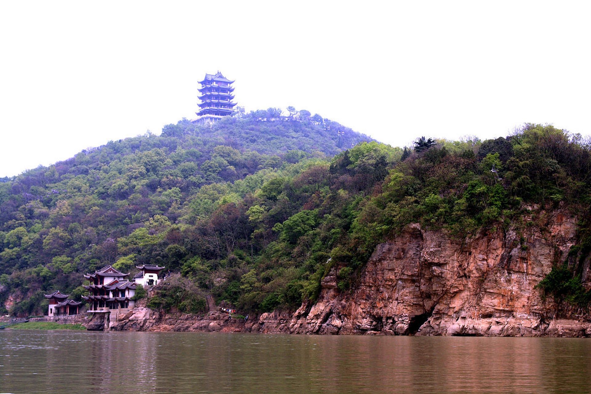 在安徽的马鞍山,有一处不可错过的旅游胜地——采石矶