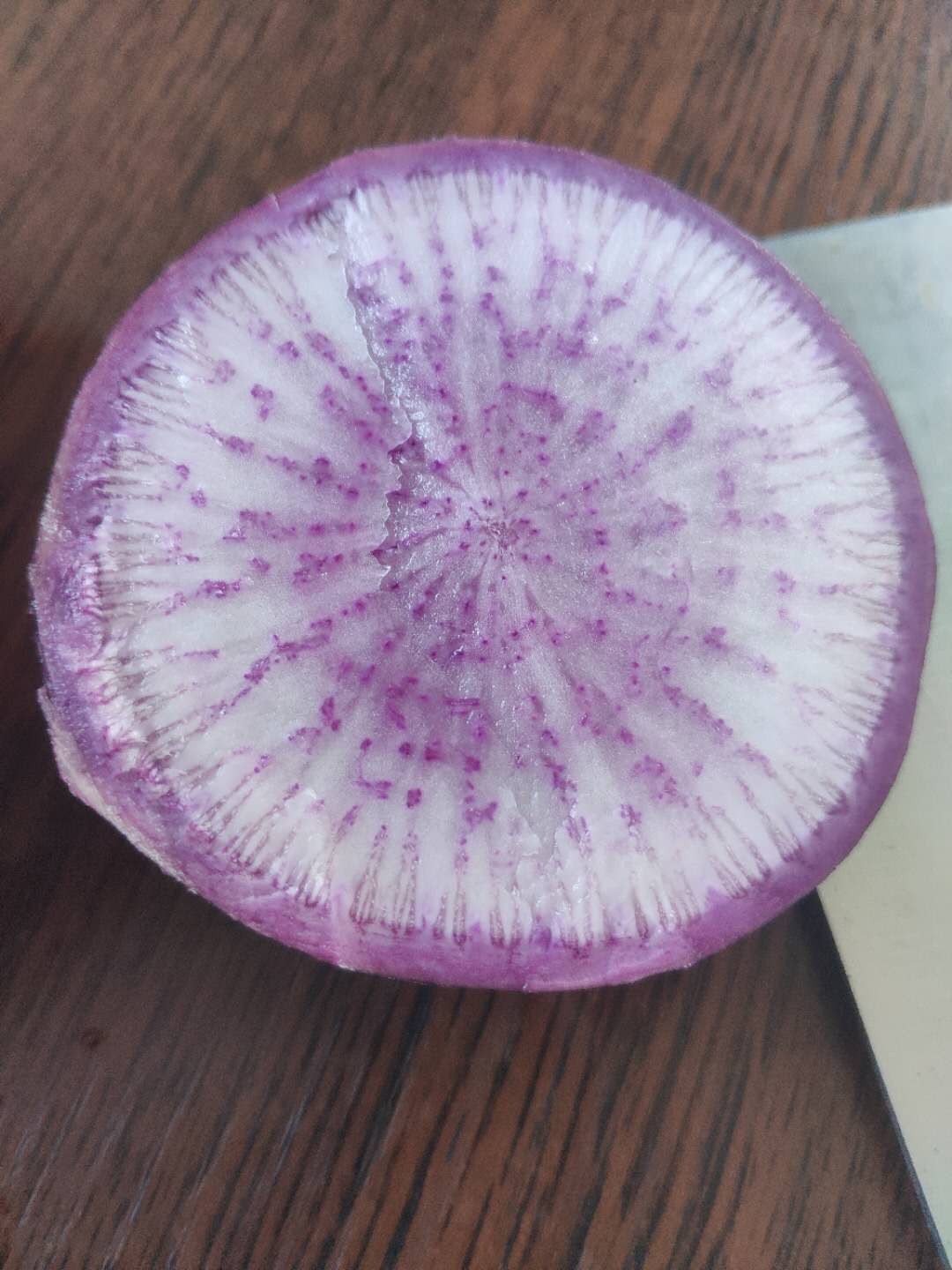 紫皮圆萝卜图片