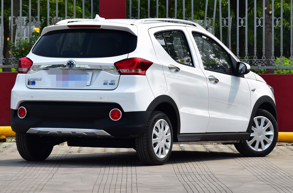 北汽新能源ec系列 ec180 灵动版 车身设计比例协调!