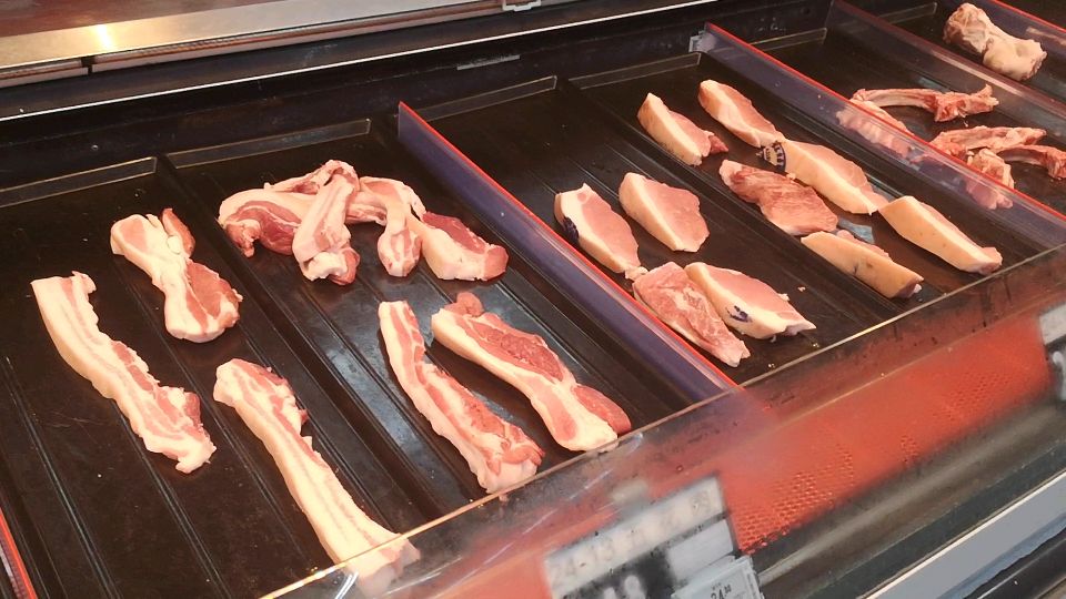 听说猪肉已经降价了,看看广东粤西现在卖多少钱一斤?你会买吗