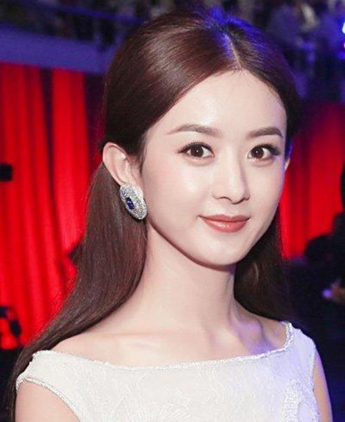 娱乐圈直发最美的6位女星,范冰冰霸气十足,赵丽颖好可爱!