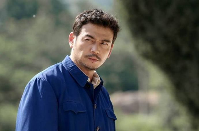 杨烁因《大江大河》又走红,低调结婚已10年,妻子跟刘亦菲是同学